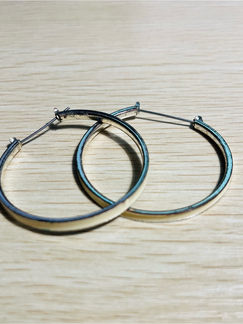 Vintage 2008 Aeropostale Cream White Hoop Earrings Y2K Indie McBling